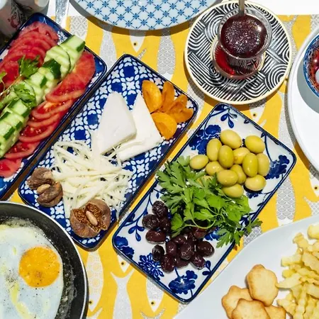 Kiva Reisdere Otel *