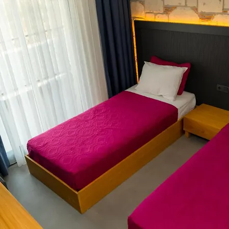 Kiva Reisdere Otel Çeşme