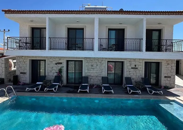 Kiva Reisdere * Çeşme